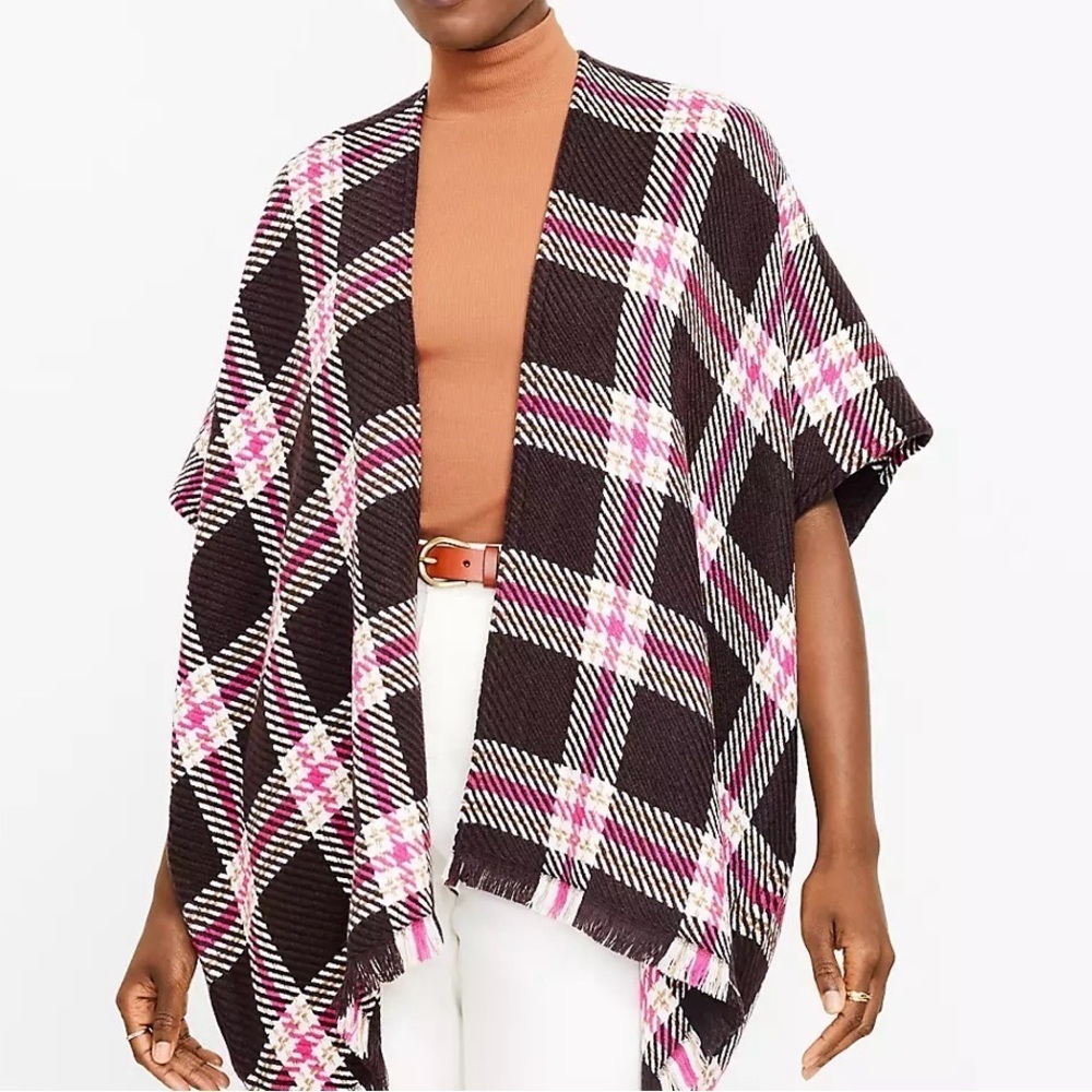 🥳Cozy Plaid Loft Wrap NWT